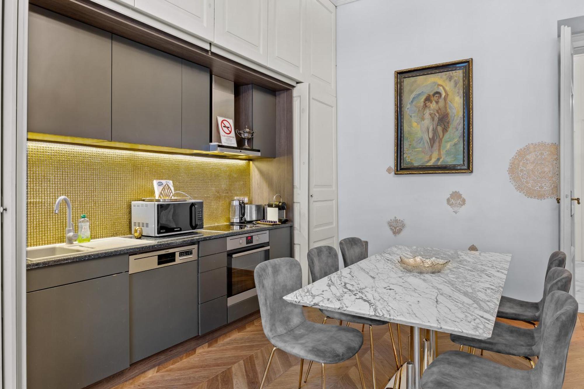 Count Zrinyi Basilica Luxurious Residence Будапеща Екстериор снимка